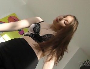010423_hot_girl_like_back_in_studio_with_a_sexy_striptease_dance_vibing_her_pussy_to_orgasm