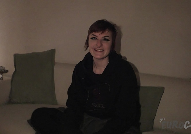 011519_casting_first_time_model_19yo_brille_gets_naked_and_masturbates_on_the_white_casting_couch