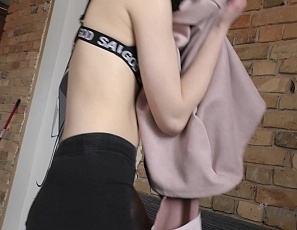 021918_casting_tiny_pale_teen_vera_jilling_herself_off_with_a_yellow_corn_dildo_in_a_window
