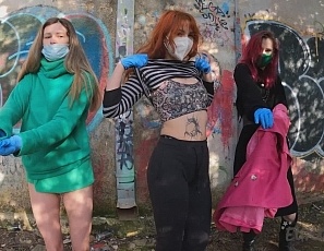 022423_spray_painting_models_on_vacation_making_some_graffiti_art_cheri_josie_fresh_and_poppy