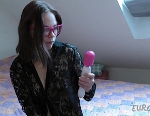 032619_hot_new_girl_bella_tion_masturbating_on_a_bed_with_a_glass_dildo