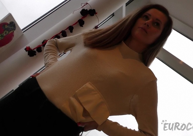 041322_josie_first_time_video_using_a_rabbig_dildo_on_her_pussy
