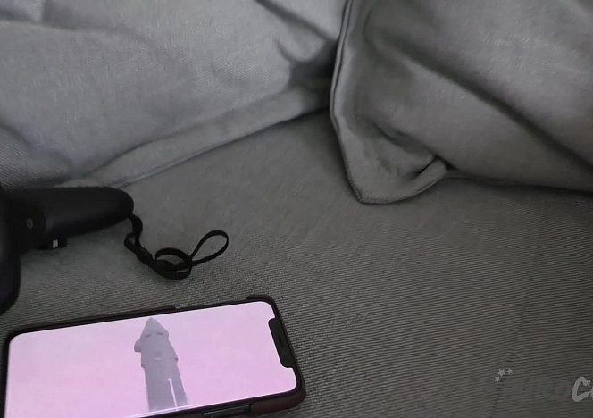 050620_miss_pussycat_playing_with_her_friend_margaritas_pussy_while_she_has_the_vr_headset_on