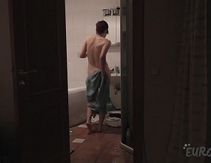 050719_late_night_voyeur_at_home_19yo_brille_fly_on_the_wall_video