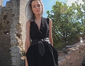 061423_hot_poppy_masturbating_in_castle_ruins_while_on_vacation