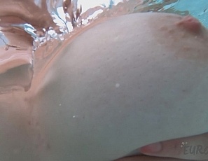 061621_hot_big_boob_model_vanessa_klein_masturbating_in_the_jacuzzi_with_underwater_closeups