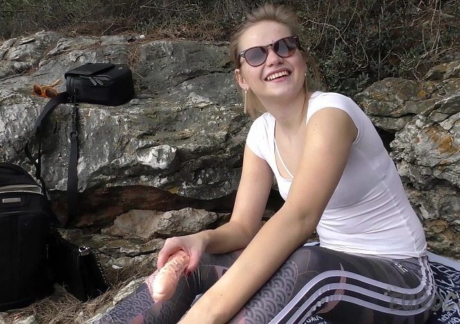 072617_hot_fashion_model_candice_on_vacation_with_me_public_beach_masturbation_and_blowjob_then_cum_on_tits_back_at_apartment