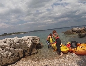 080224_kayaking_to_a_remote_island_and_hiking_nude_on_vacation_with_rebeka_ruby_and_cheri