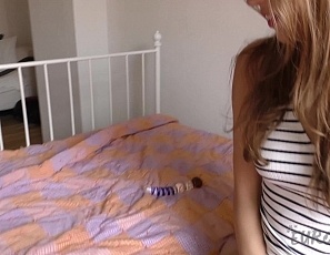 082918_pretty_and_tall_virgin_19yo_model_miss_pussycat_gives_her_first_on_camera_blowjob