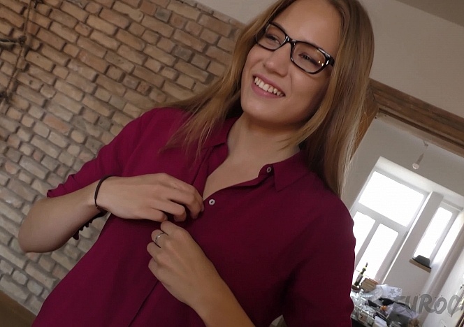 112118_gorgeous_fashion_model_miss_pussycat_came_over_between_classes_to_give_lucky_cameraman_a_blowjob_and_pov_dirty_director_fingering