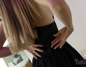 120120_gorgeous_new_21yo_model_evelina_gets_naked_for_the_first_time_on_camera_while_visiting_white_casting_couch