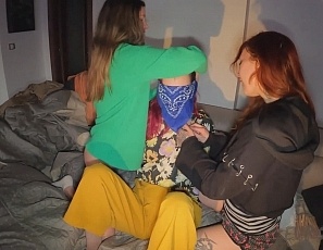 121322_cheri_and_josie_blindfold_their_friend_poppy_and_use_clothespins_on_her_pussy_lips_hot_lesbians_having_sex